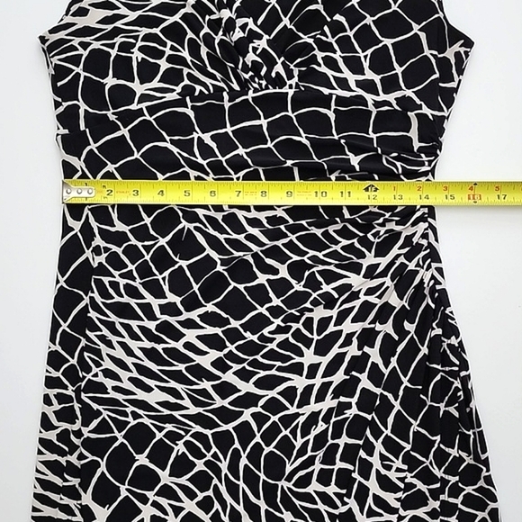Lauren Ralph Lauren Faux Wrap Sleeveless Dress V Neckline Black White Size 8 - Picture 11 of 12